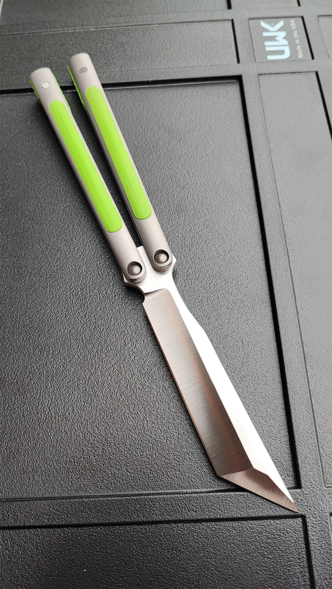Archon Neon Green G10